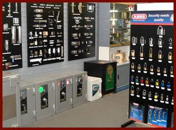 Locksmith Lock Store Newtown, CT 203-278-5069 Locksmith Lock Store Newtown, CT 203-278-5069 - 3-nearest-locksmith